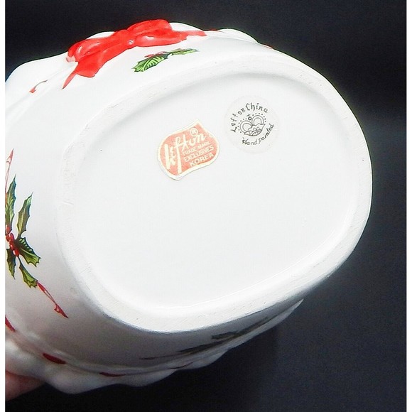 Lefton Christmas Holiday Holly Berry Handled Basket Hand-Painted White Red Bow - Picture 6 of 12